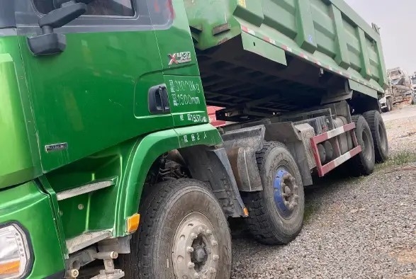 De gebruikte Commerciële Vrachtwagen van de de Tweede Handshacman D'LONG X3000 Stortplaats van de Vrachtwagens8×4 430hp Weichai Motor