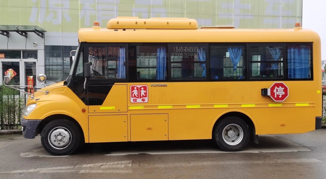 Meet aankoop Gebruikte Schoolbus 41 Zetels 7 de Glijdende Bus ZK6729D van Vensters 2de Yutong