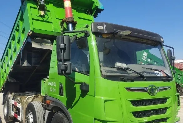 De gebruikte Vrachtwagenstortplaats 220hp 6×2 schatte de Tweede Handjiefang Vrachtwagen van de Ladings24.5t Snelle Versnellingsbak
