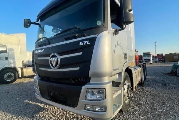 Tweede Gebruikt Foton BJ4259 de Tractorhoofd van Werktuigaanhangwagens 6X4 460hp Max Trailer Mass 40t