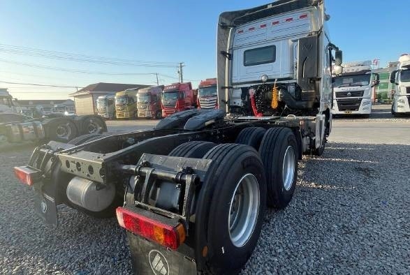 Tweede Gebruikt Foton BJ4259 de Tractorhoofd van Werktuigaanhangwagens 6X4 460hp Max Trailer Mass 40t