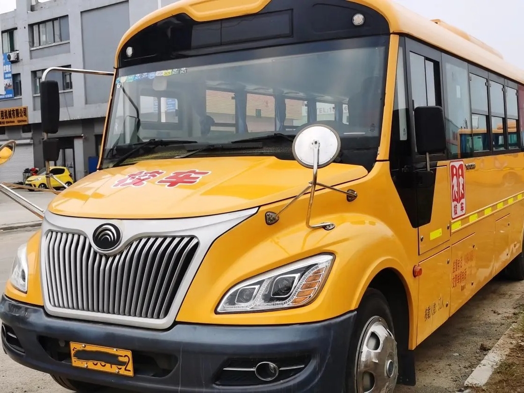 Van de Busweichai van de tweede Handschool Motor 52 Zetels 9 Meters YuTong Gebruikte Buszk6935d
