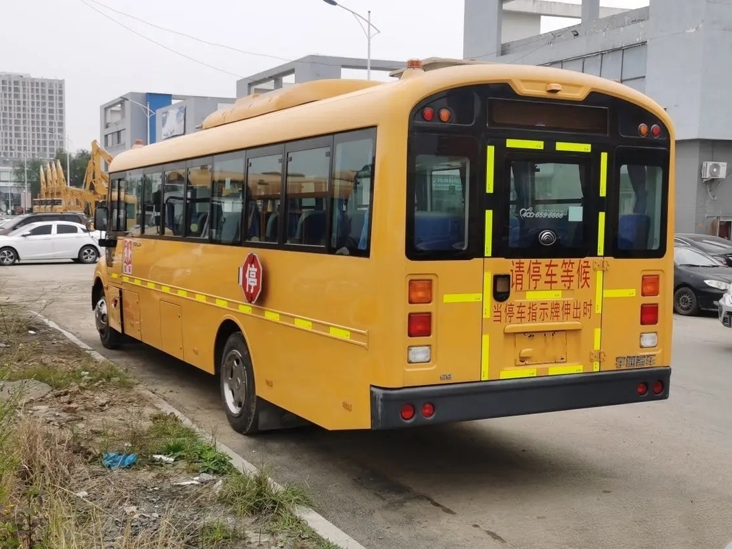 Van de Busweichai van de tweede Handschool Motor 52 Zetels 9 Meters YuTong Gebruikte Buszk6935d