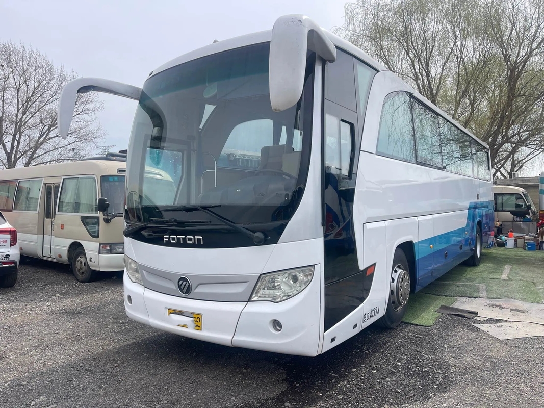De gebruikte Luxe vervoert de Zetels die van 12meters per bus 33 de Motor Tweede Hand Foton BJ6120 verzegelen van Vensteryuchai
