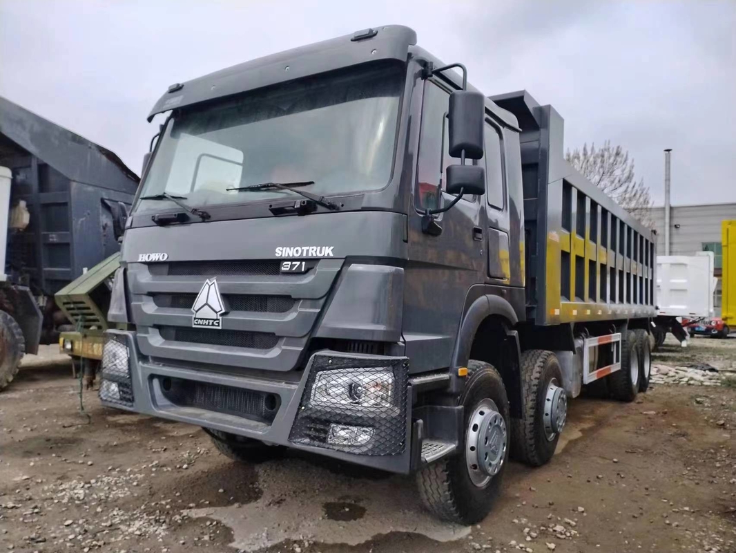 Schatte de Vlakke het Dakcabine van tweede Handtipper trucks black color 371hp 8×4 HOWO ZZ3317 Lading 15.5t