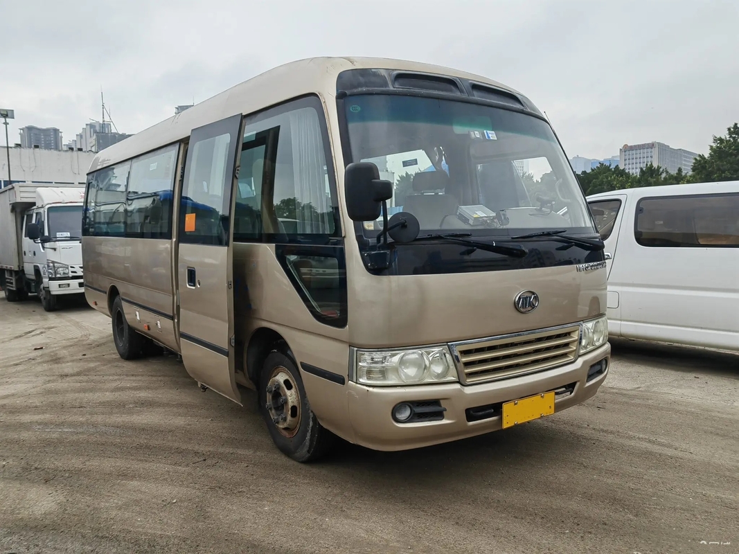 2de Hand Mini Bus 15 Zetels Externe Slingerende Deur Champagne Color 7 van de de Reismeters Bus van Ankai HFF6701