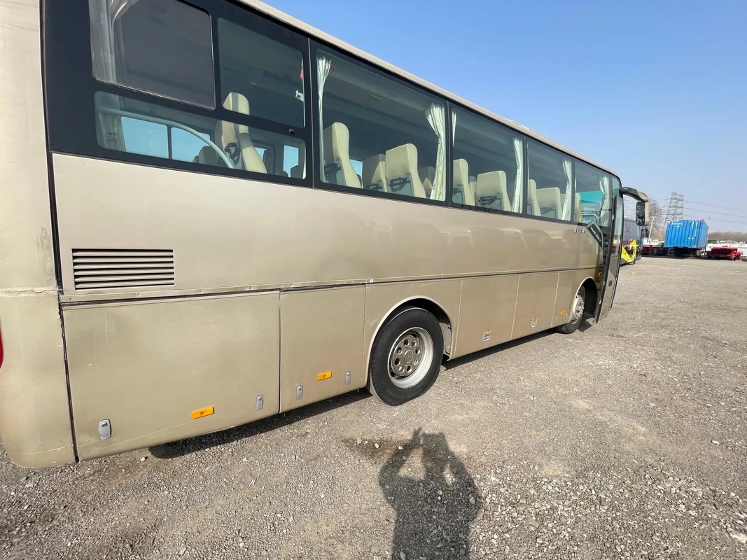 Oude Bus Bus 37 Achtermotor Gebruikte Gouden de Draakxml6857 Airconditioner van de Zetels Handtransmissie LHD
