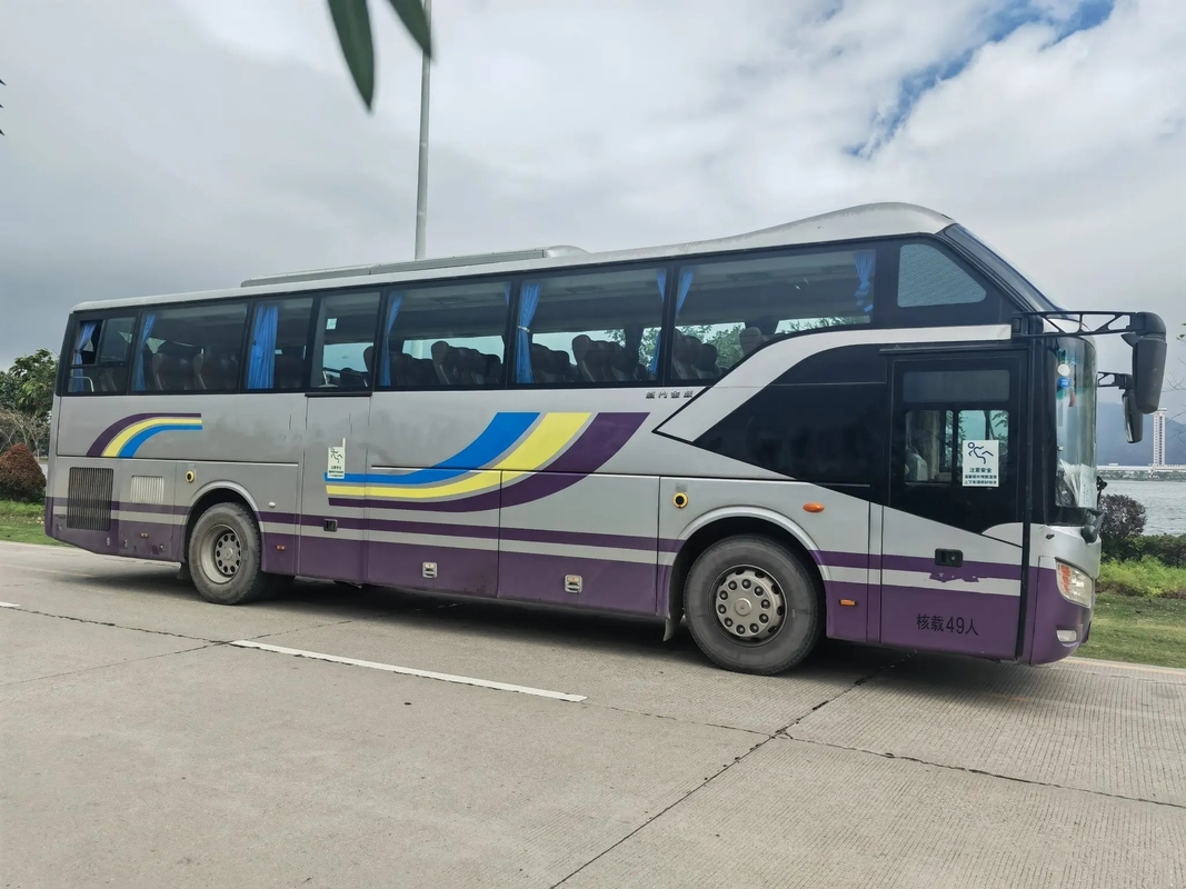 Gebruikte Middendeur 49 van de dieselmotorbus de Motor van Yuchai van de ZetelsAirconditioner 11 Meters Gouden Draak XML6112