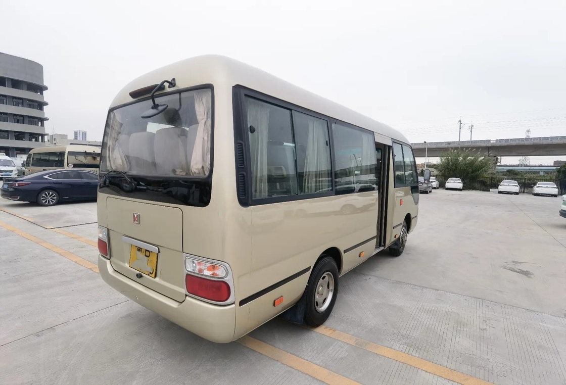 2de Hand Mini Bus Champagne Color 19 Zetels Front Engine Floding Door 6 Meters Gebruikte JMC-Onderlegger voor glazenjx6602