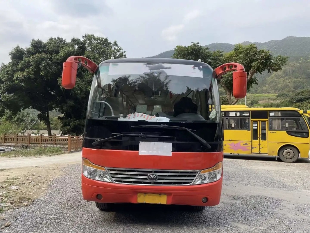 Tweede Handbus 30 Glijdende Venster Front Engine Used Yutong Bus ZK6752D van de Zetels het Externe Slingerende Deur