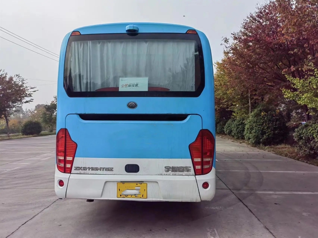 Gebruikte Pendelbus 47 Zetels Yuchai 6 de Airconditioner van de Cilindersmotor 10,7 Meters Tweede Hand Jonge Tong ZK6115