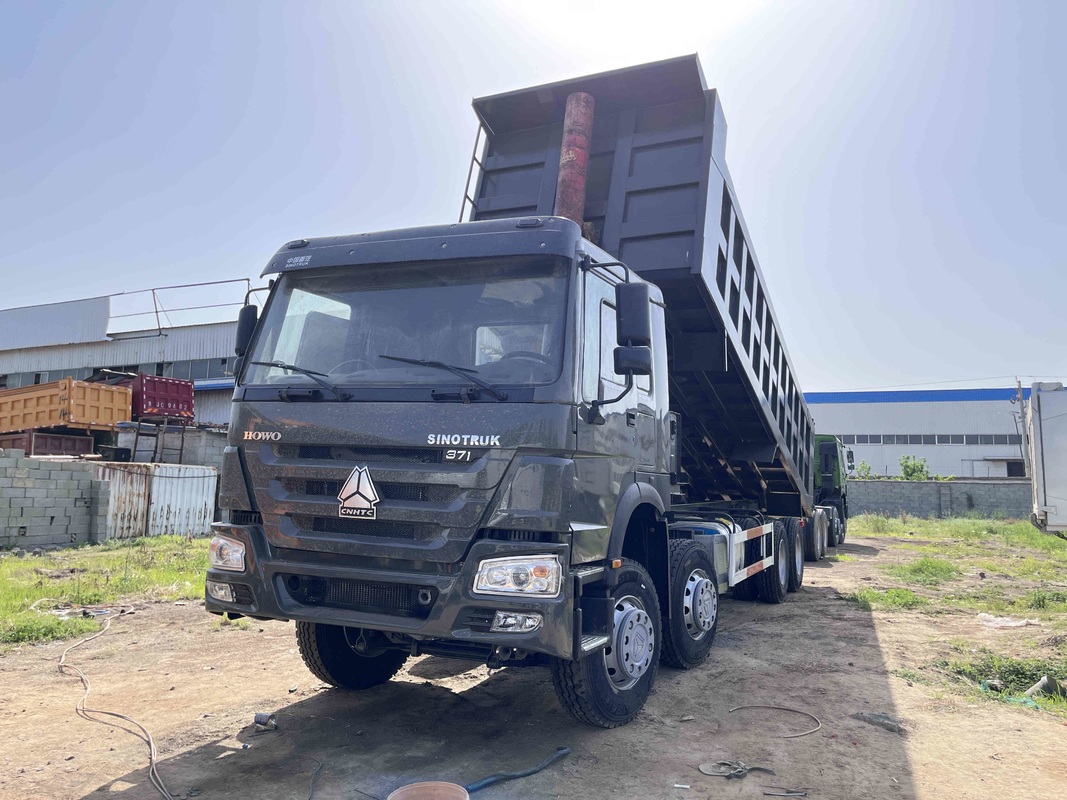 De gebruikte Motor van Tipper Trucks 371hp Sinotruck 10,5 Meters van 16t schatte Ladings8×4 Tweede Hand HOWO ZZ3317