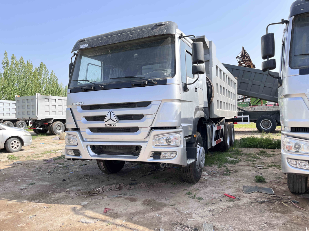 Gebruikte Howo-Vrachtwagens 8 meet 380hp 6 EURO III 10 de Vrachtwagen van de Wielen6×4 Howo Stortplaats ZZ3257 van de Cilindersdieselmotor