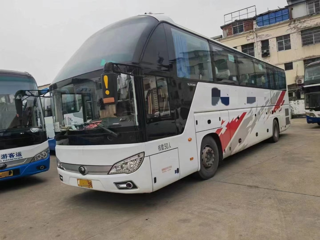 Gebruikte Bus Bus 12 Meters 2 Windschermen Middendeur 50 van de Motoryutong van de ZetelsAirconditioner de Achterbus ZK6122