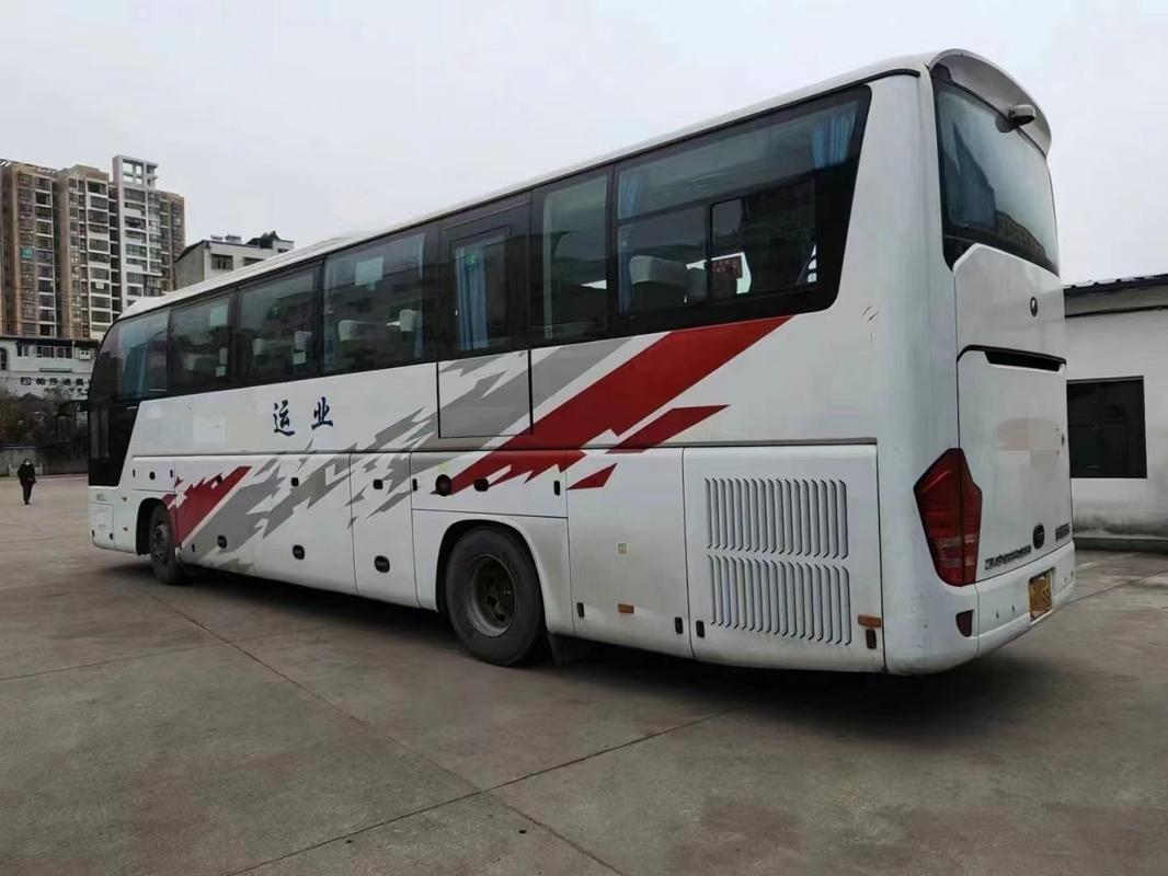 Gebruikte Bus Bus 12 Meters 2 Windschermen Middendeur 50 van de Motoryutong van de ZetelsAirconditioner de Achterbus ZK6122
