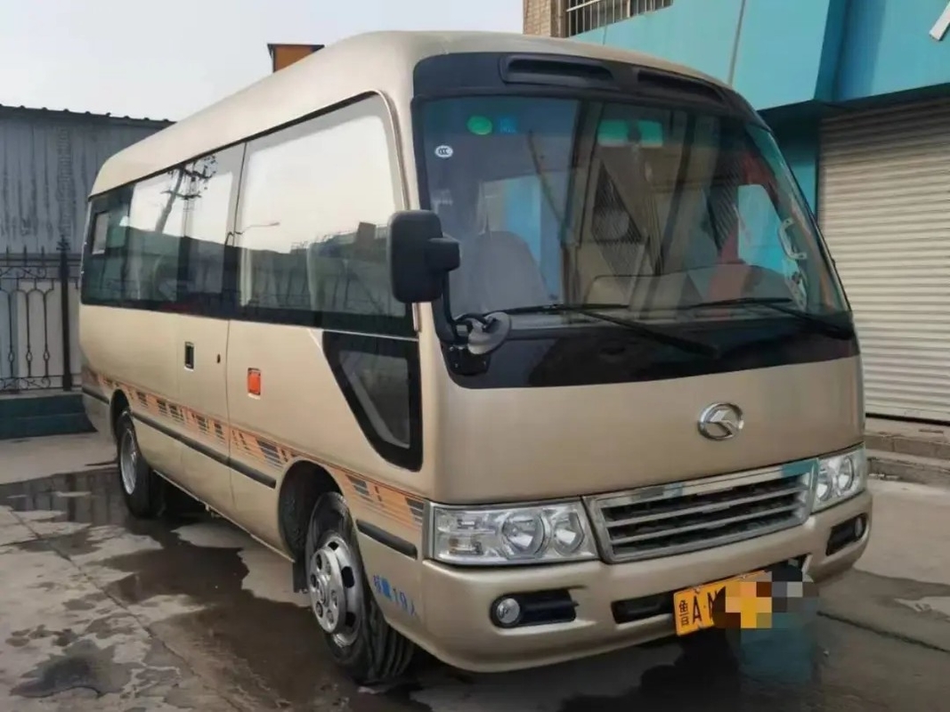 Tweede Hand 17 Seater-Minibus 19 de Externe Slingerende Deur van Zetelsfront engine used kinglong coaster XMQ6606