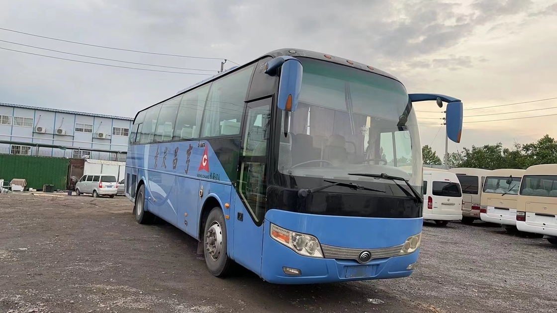 Tweede Hand Microbus 60 Zetels 2+3 van de de Motor de Blauwe Kleur van Yuchai van de Zetelslay-out Airconditioner Gebruikt Jong Tong Bus ZK6107