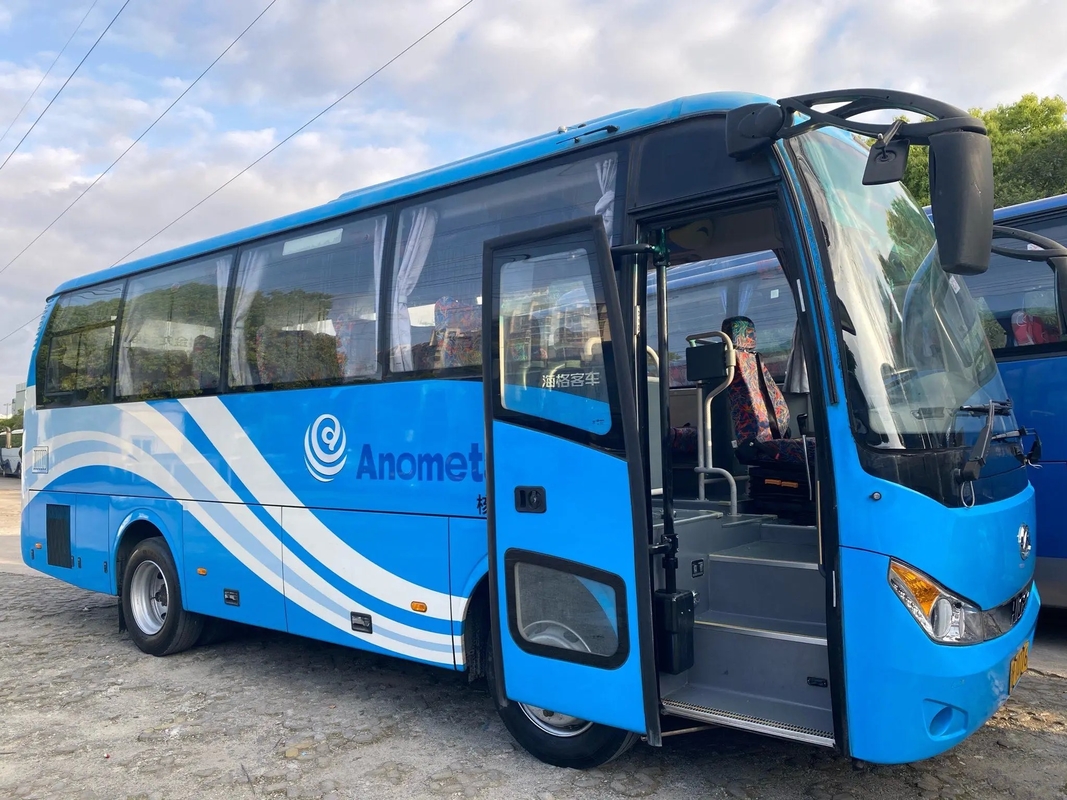 Gebruikte Pendelbus 30 Linkeraandrijving 4 Cilindersmotor tweede van het Zetels Officiële Voertuig had Hogere XML6112 met a/c