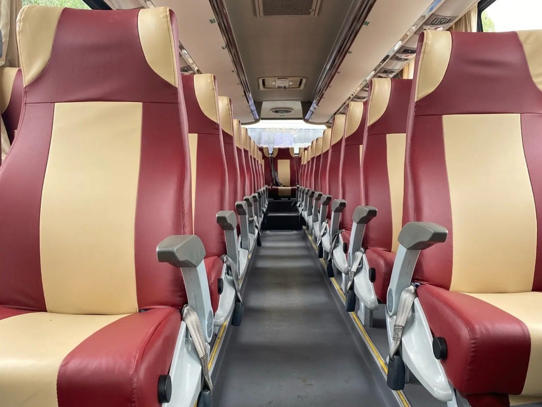 De gebruikte Luxe vervoert 51 van het de Randgewicht van de Zetels Groene Kleur 12000kg EURO IV Yuchai-de Bus XMQ6113 LHD/RHD van Motorkinglong per bus
