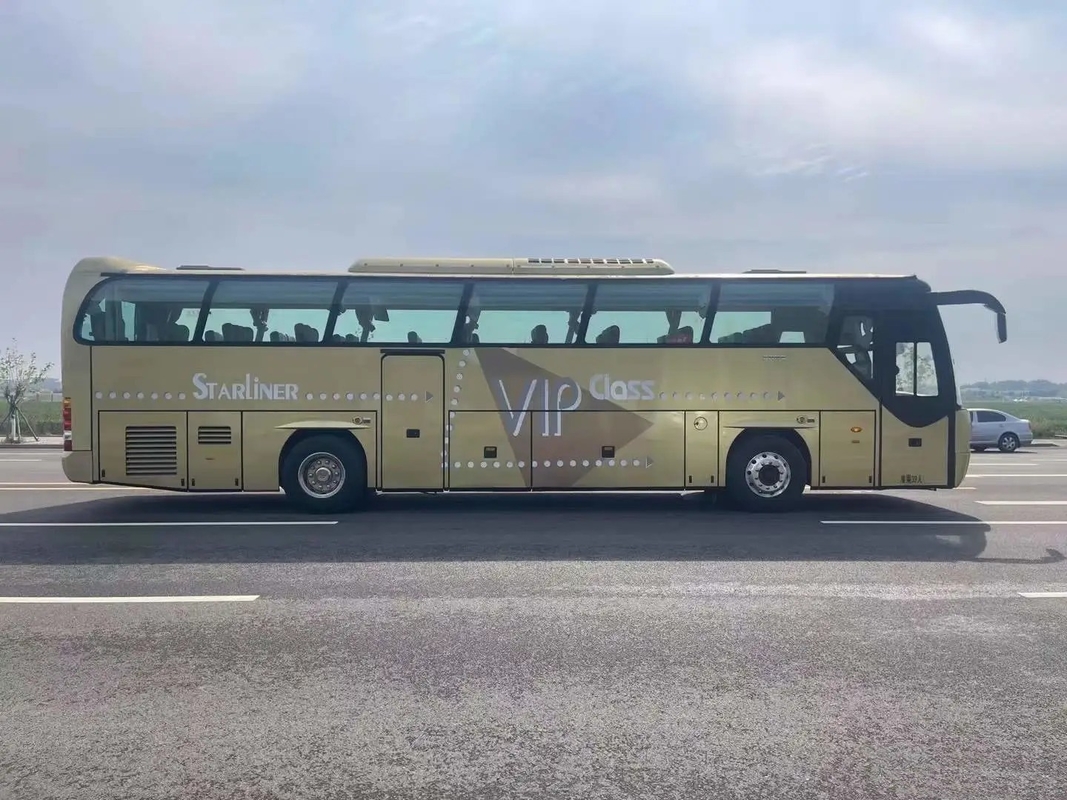 Gebruikte Commerciële Bus 39 van de de Motor336hp Gouden Kleur van Zetelsweichai Midden de Passagiersdeur 12 meet Beifang-Bus BFC6120