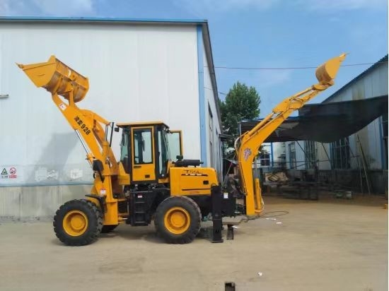 Gebruikte Commerciële Vrachtwagens 3,4 van het Randton Gewicht 2 Meters Maximum Gravende Diepte Gloednieuwe Backhoe Lader