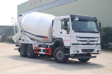 De gebruikte Concrete Vrachtwagens 6×4 drijven Model van de het Cementmixer van LHD Sinotruck Howo de Vrachtwageneuro IV die 8 Ton laden