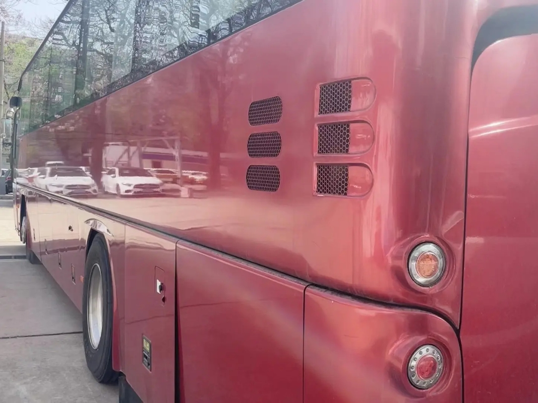 De gebruikte Bus en Bus EURO IV 55 Zetels 12 Meters snakken Yuchai-de Bus ZK 6120 van Yutong van de MotorAirconditioner