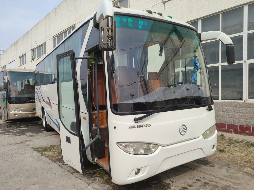 De gebruikte Diesel traint Airconditioner 2+2 de Gouden Draak XML9647 van de 36 Zetels Goede Vloer van de Zetelslay-out LHD/RHD