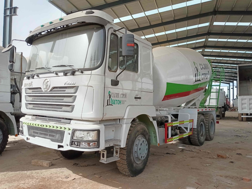 De gebruikte Vrachtwagen die van de Cementmixer Dynamisch Volume 5m ³ bewegen schatte Ladingsgewicht 11 Ton Weichai-van de Motor6×4 Aandrijving de Wijze