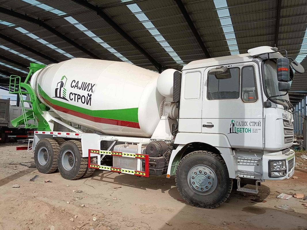 De gebruikte Vrachtwagen die van de Cementmixer Dynamisch Volume 5m ³ bewegen schatte Ladingsgewicht 11 Ton Weichai-van de Motor6×4 Aandrijving de Wijze