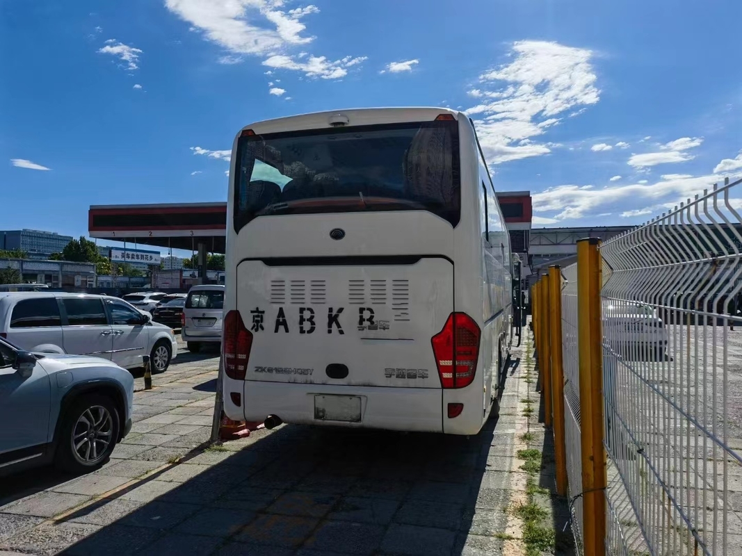 Jonge Witte Kleur 53 van Tong Bus ZK6112 Zetels 12 Meters snakt Weichai-2de de Handbus Bus van de Motor336hp Airconditioner