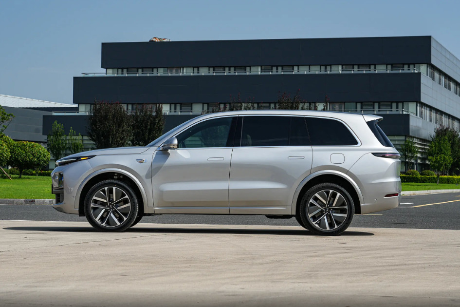 Chinese Merk Elektrische Auto 6 de ModelLarge SUV Turbocharged Motor van Zetelsli L9