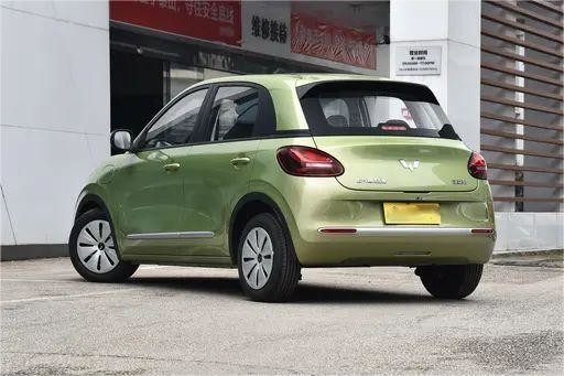 Gebruikte nieuwe energievoertuigen Wuling Bingo 333KM 2023 Model Aurora Groen Kleur
