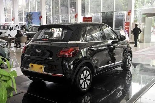 Nieuw energievoertuig Een start Wuling Bingo 4 zitplaatsen Auto Puur elektrisch model 333KM