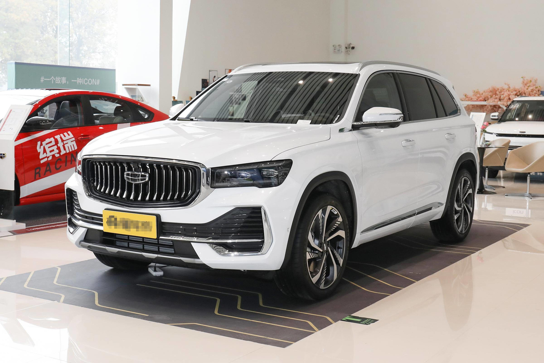 Chinese auto Geely SUV 4*4 Rijmodus 5 zitplaatsen Linkshandig stuur Airconditioner