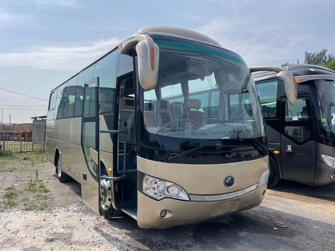 Oude bus 35 zitplaatsen Yutong ZK6808 bagagerek Handgeschakelde transmissie met A/C