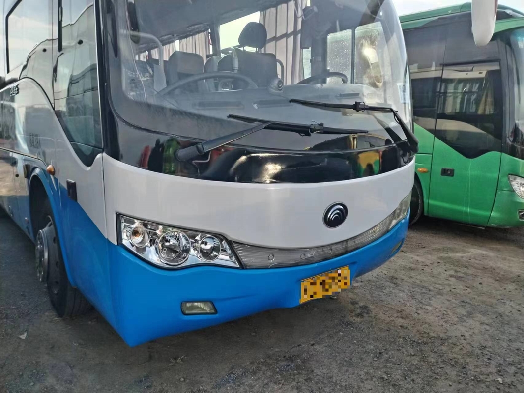 Youngtong 39 zitplaatsen Gebruikte Shuttle Bus ZK6879 Leaf Spring Single Door Goede A/C