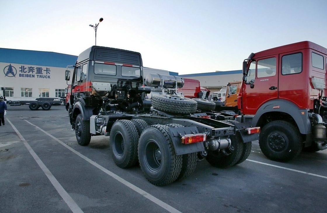 6x4 Gebruikte tractor Truck Beiben Tractor Head 336hp Hoog dak LHD / RHD