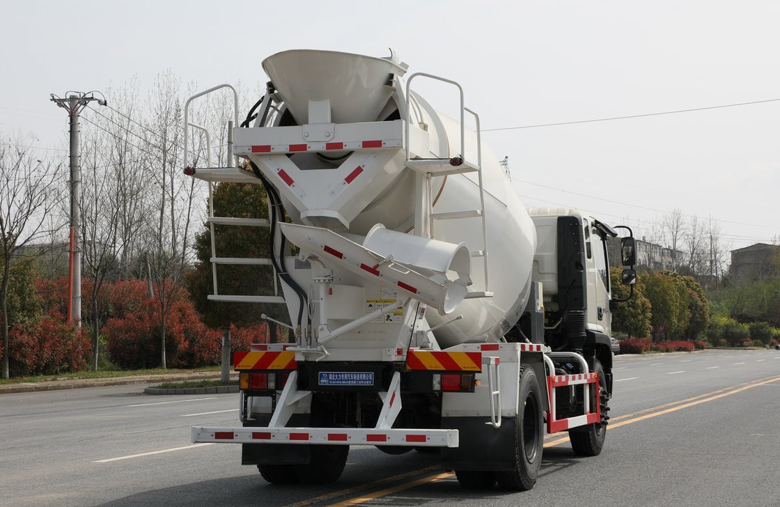 Mini Betonmixer Truck Foton ES5 Wit Kleur 4m3 Mix Tanker 4 * 2 Drive Mode