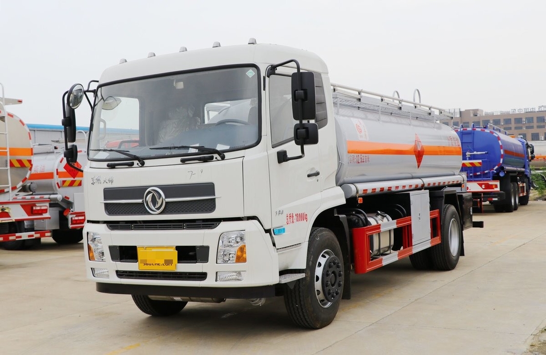 Donfeng 4*2 Tanks voor het verzamelen van gebruikte olie Euro 5 Tanker met aluminiumlegering 12,5 kubiek