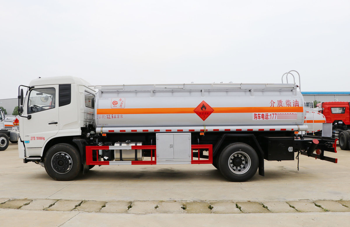 Donfeng 4*2 Tanks voor het verzamelen van gebruikte olie Euro 5 Tanker met aluminiumlegering 12,5 kubiek
