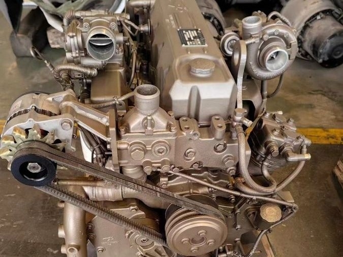 Tweedehands bus reserveonderdelen YuChai6L260-42 Motor Euro 4 Diesel 260 maximaal paardenkracht
