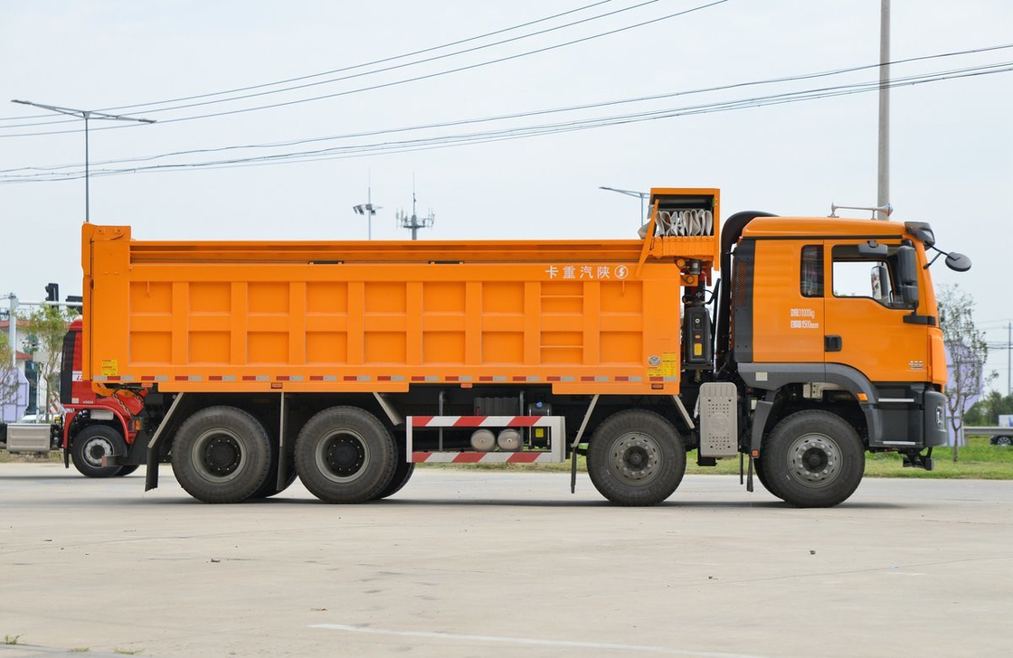 Gebruikte 8*4 dump truck te koop Shacman 430 pk CNG motor M3000S 11 meter lang A/C