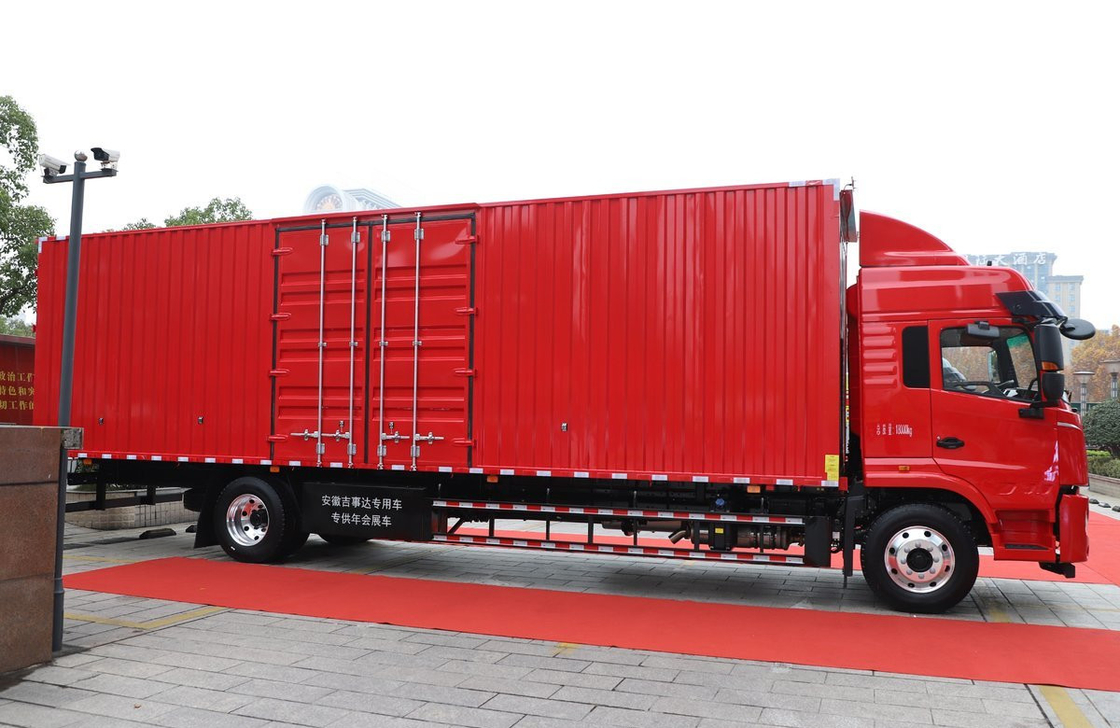 Gebruikte vrachtwagen vrachtwagen vleugelbreedte type doos JAC vrachtwagen* 4*2 dubbele achterbanden 3 zitplaatsen
