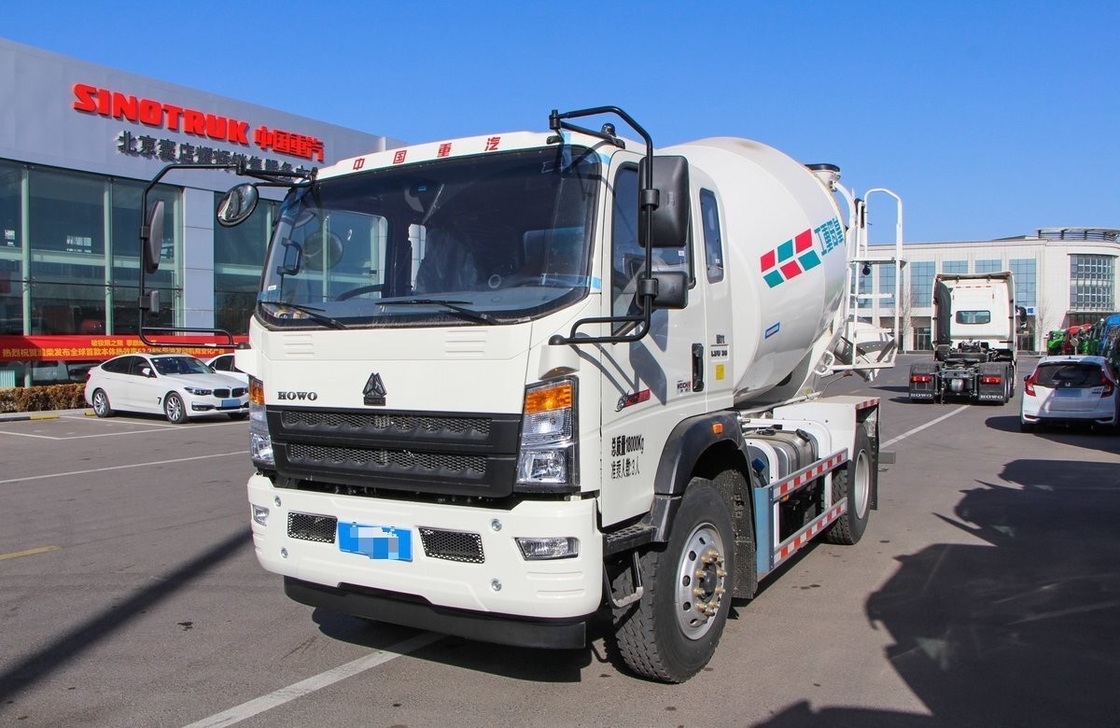 Concrete Mini Truck Mixer HOWO 4×2 Weichai Motor 220 pk 4 kubieke enkele as 6 banden