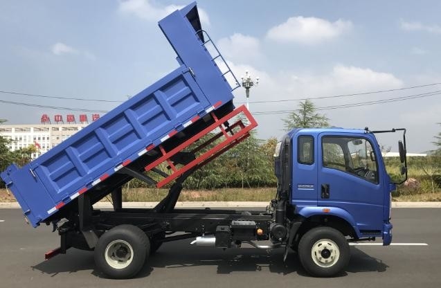 China Howo Trucks te koop 4*2 Single Axle 3,8 meter lange doos laden 10 ton Eruo 2