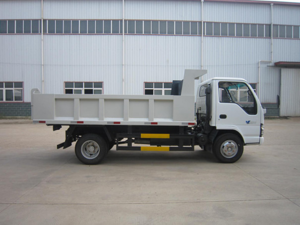 Gebruikte 3t tipper truck ISUZU 4*2 Small Dumper Euro 4 Multi Leaf Springs 5 Speed Gear