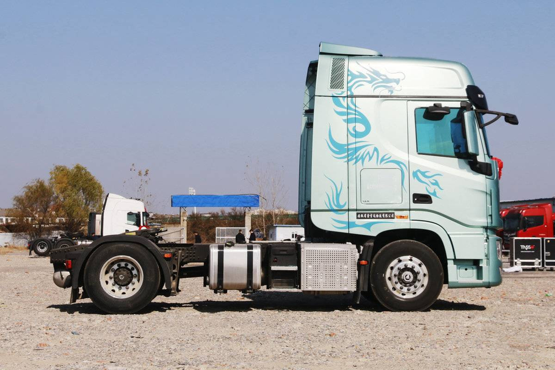 Tractor Head Truck Eaton 12th Gear Dongfeng GX 4*2 Trekkingsmassa 35 ton 480 pk Zware Truck
