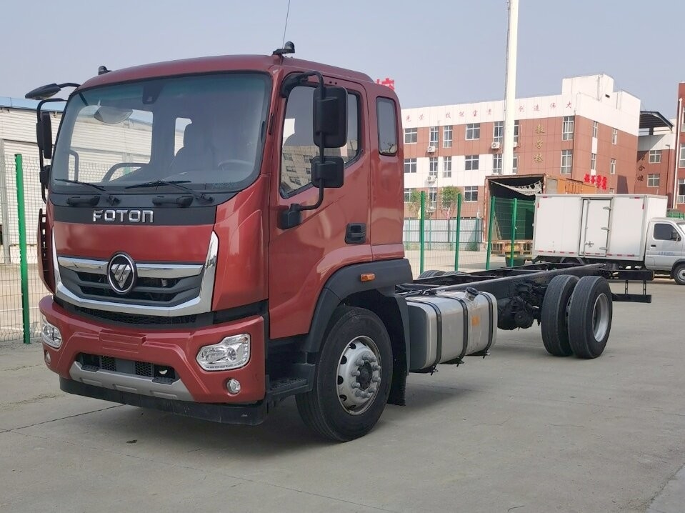 10 ton vrachtwagen Chassis 4*2 Dubbele achterband Euro 3 Cummins Motor 5150 wielbasis