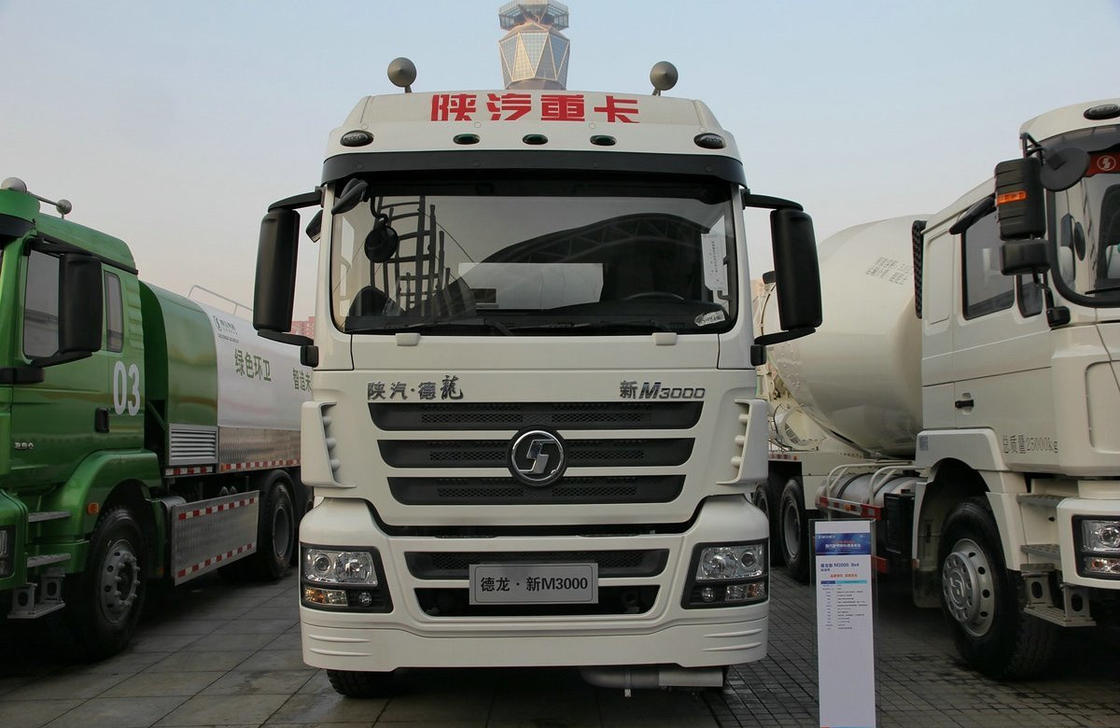 8x4 Olie Tanker Truck Shacman 12 Wielen Euro 4 Uitstoot 30m3 Vermogen Weichai 290 pk